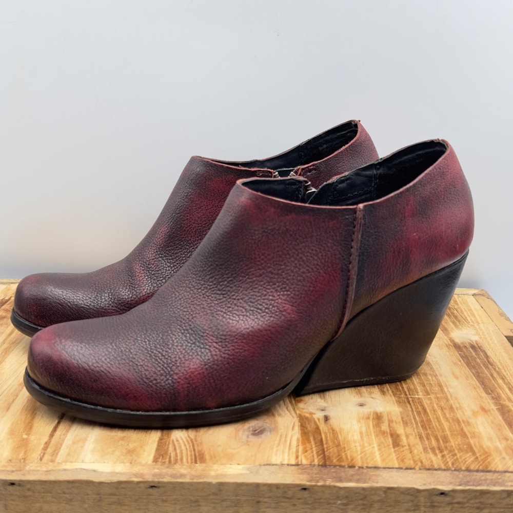 Kork-Ease Women's Burgundy Distressed Leather Wedge Shooties Boots Size 9.5M